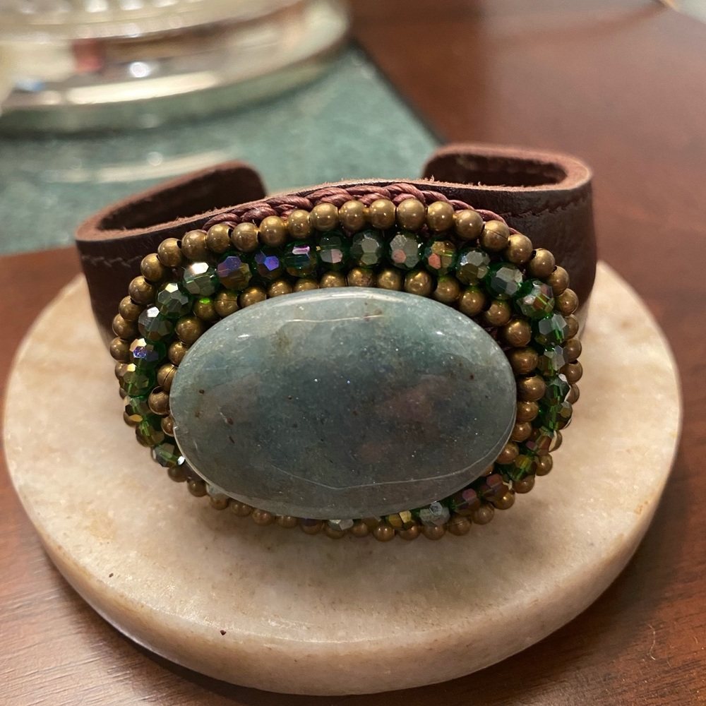 STUNNING GENUINE LEATHER & STONE CUFF BRACELET